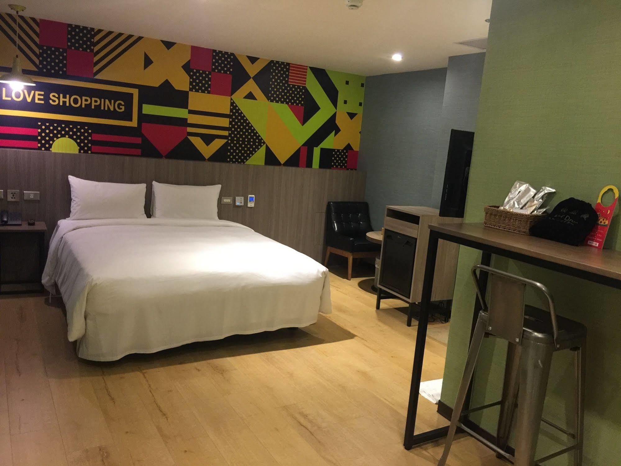 Rainbow Hotel Taipei Exterior photo