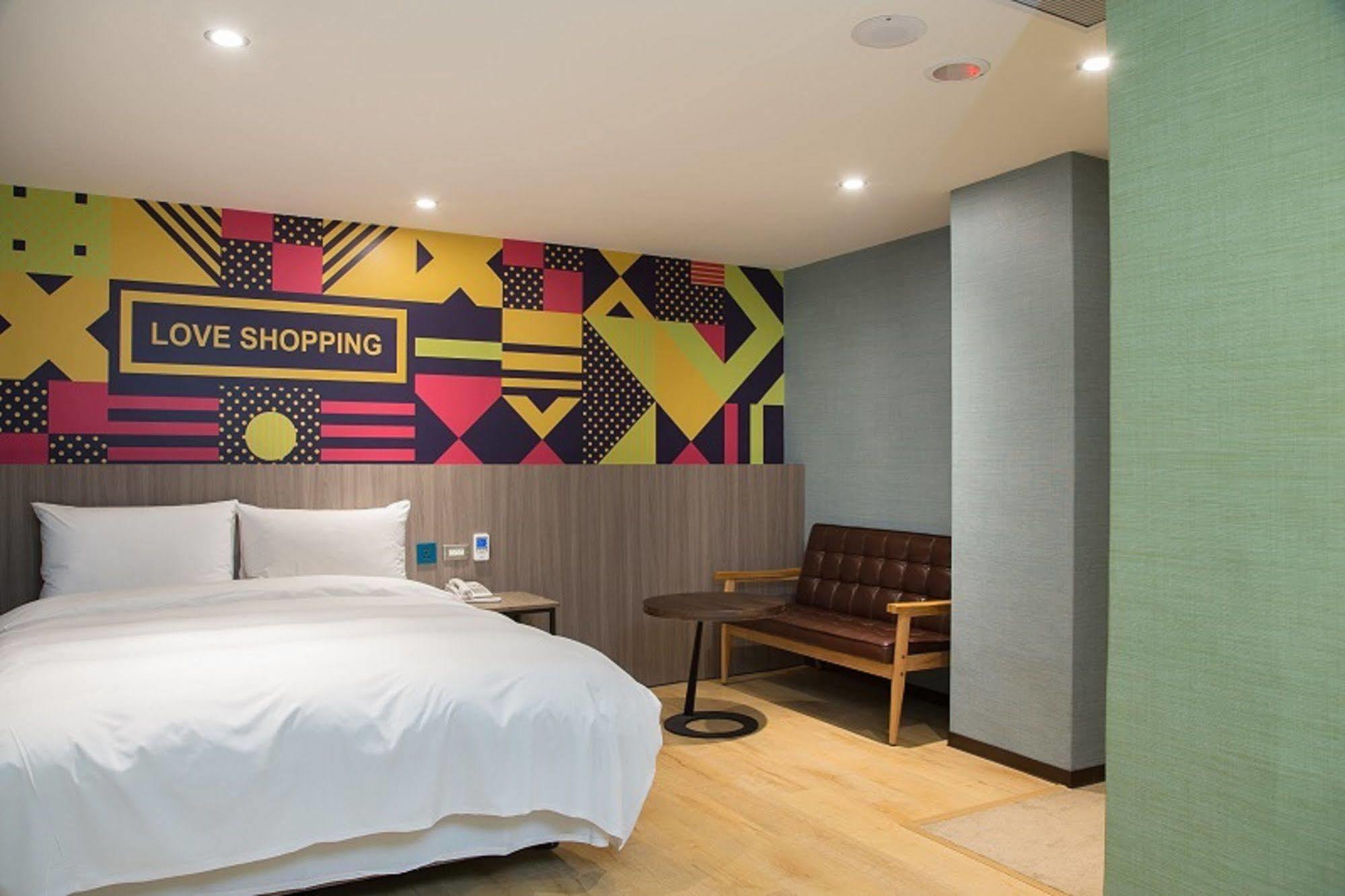 Rainbow Hotel Taipei Exterior photo