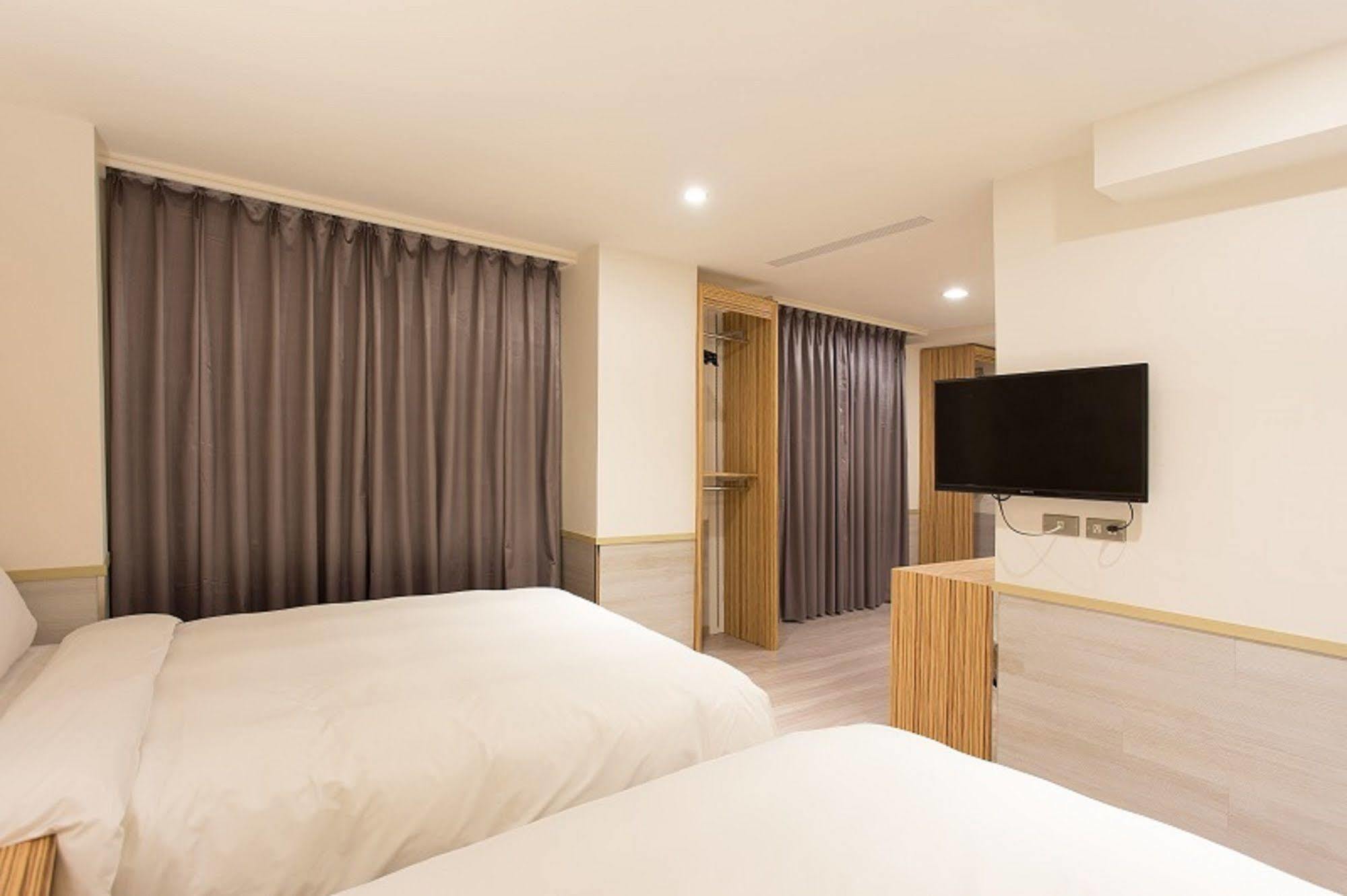 Rainbow Hotel Taipei Exterior photo